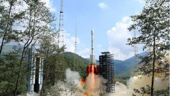 چین پنجاه و ششمین ماهواره ناوبری بی دوئو را با موفقیت پرتاب کردا