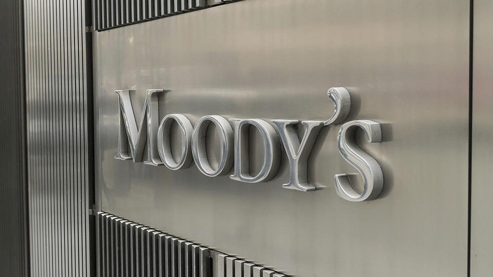 شرکت خدمات مالی مودیز: بحران بدهی و سوء استفاده از تحریم جایگاه دلار آمریکا را تهدید می کندا
