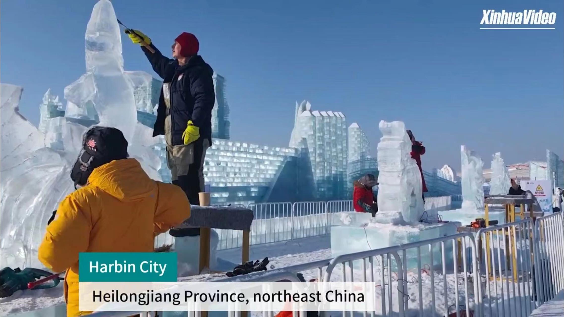 ویدئو| بوم نقاشی یخی مجسمه‌سازان 30 کشور جهان در هاربینا