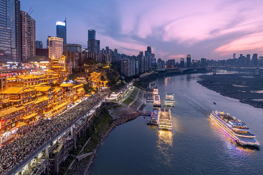 تولید ناخالص داخلی شهر «چونگ‌چینگ» از 3 تریلیون یوان عبور کردا