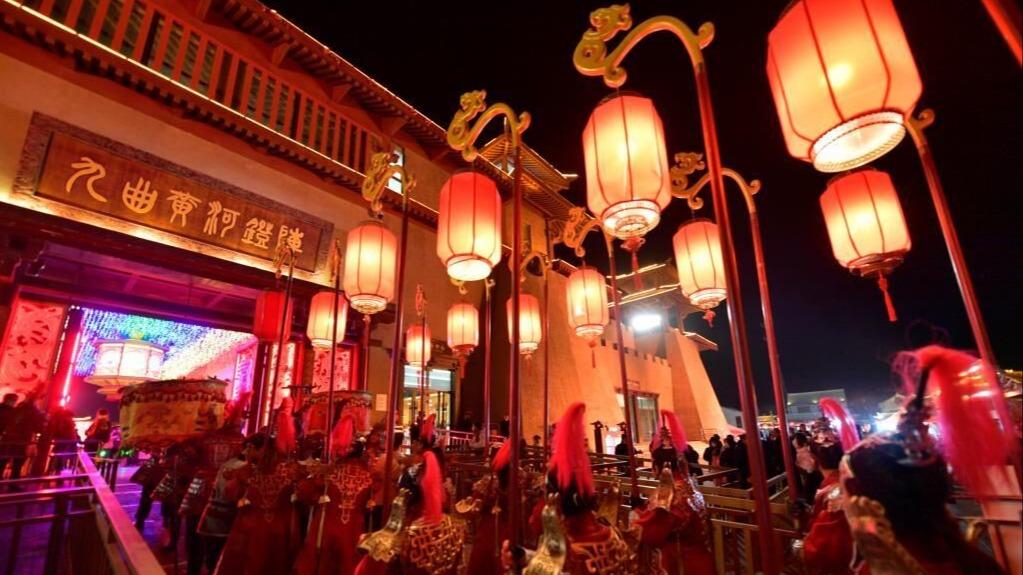 लैंटर्न फेस्टिवल (युआन जिओ जी) चीनी संस्कृति का नायाब प्रतीक