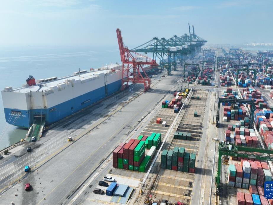 Pengeksportan Kenderaan Melalui Pelabuhan di Fujian