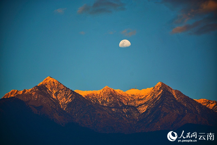 کوه برفی تسانگشان