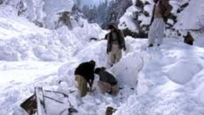 ۶۰ تن درپی برف‌باری و سردی هوا در افغانستان کشته شدندا