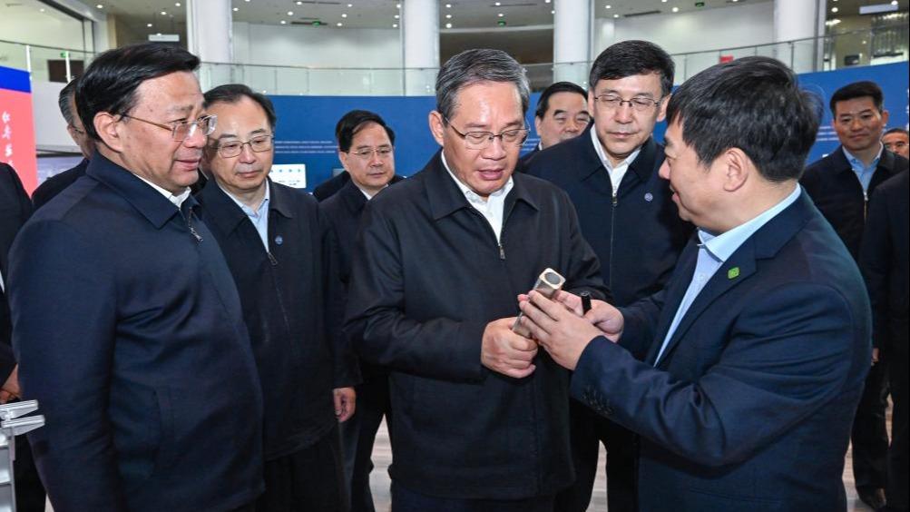 تأکید نخست وزیر چین بر بهبود قابلیت های توسعه مبتنی بر نوآوری در کشورا