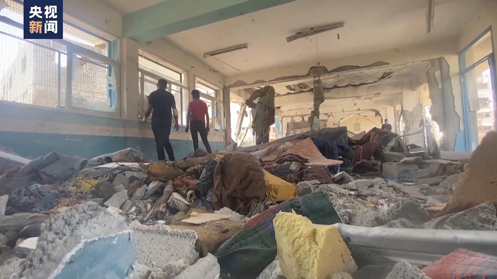 ارتش اسرائیل یک مدرسه در اردوگاه آوارگان غزه را بمباران کردا