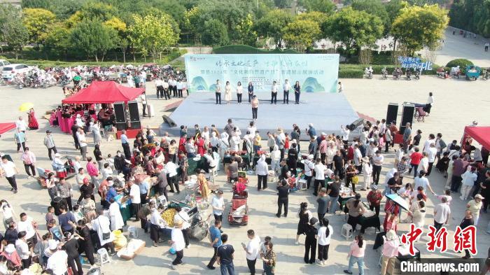 Pertunjukan Warisan Budaya Tidak Ketara di Hebei