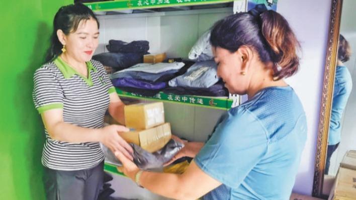 ارائه خدمات حمل و نقل رایگان در روستاهای شین جیانگ به لطف بهبود شبکه لجستیک