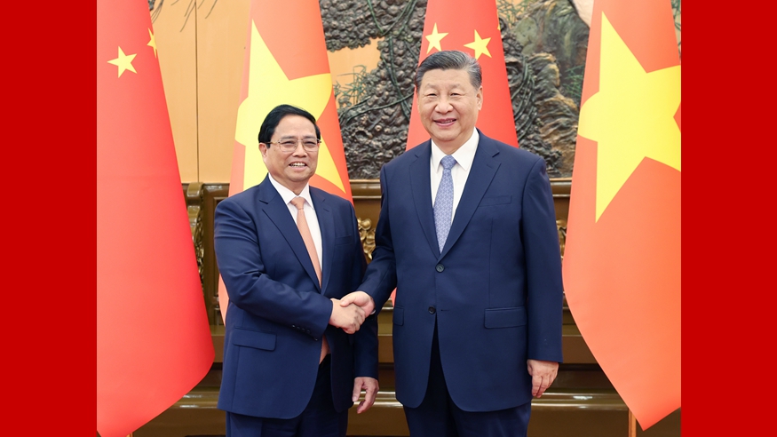  Xi Jinping spotkał się z premierem Wietnamu Pham Minh Chinhem