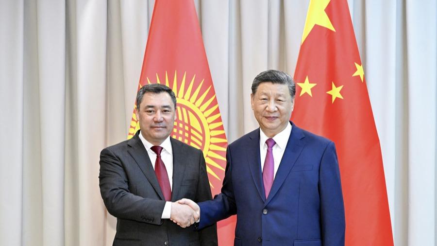 चिनियाँ राष्ट्राध्यक्ष सी तथा किर्गिस्तानका राष्ट्रपति जापारोभ बीच भेटवार्ता