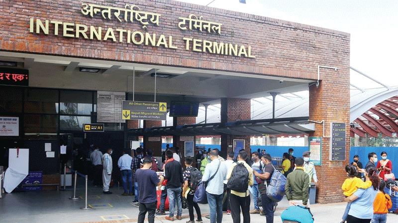 १० महिनामा एक्काइस लाखले गरे विदेश यात्रा