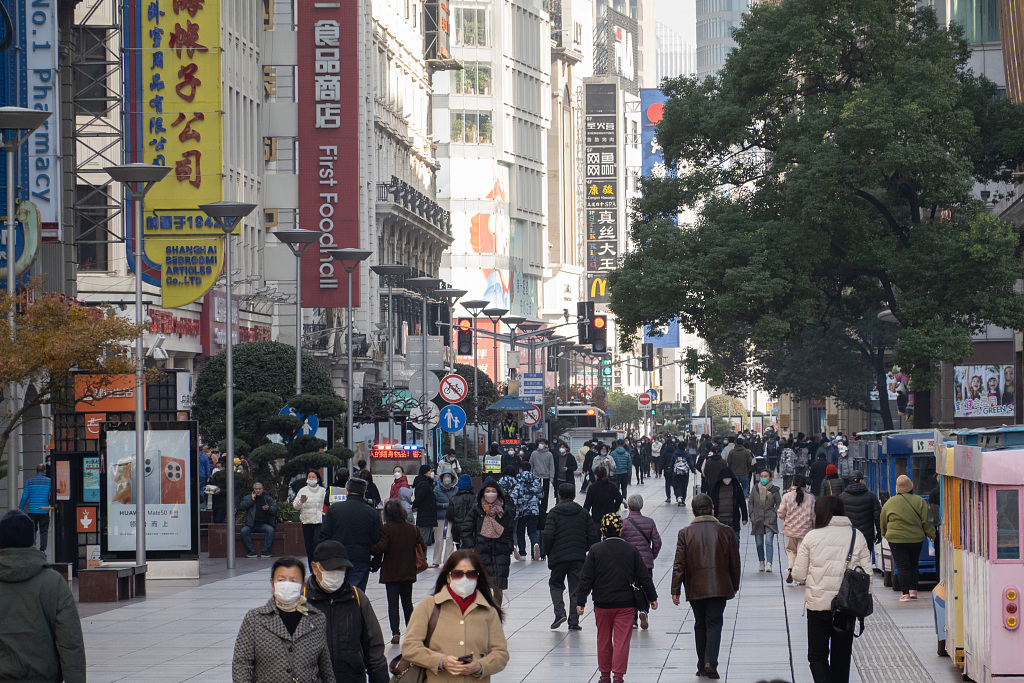 Shtohen njerëzit në bulevardin e shëtitjes Nankin në Shangai, 13 dhjetor 2022(Foto:VCG)