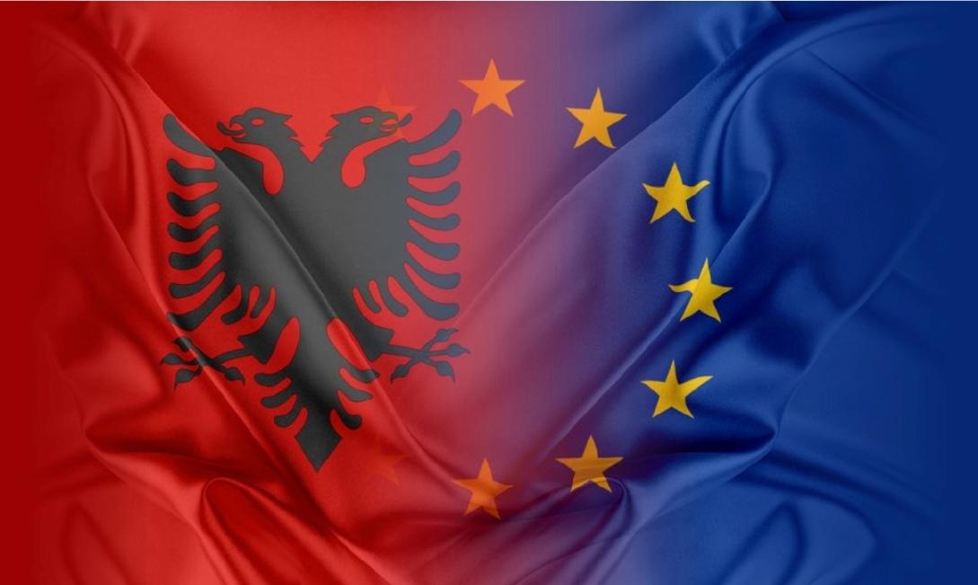 Flamujt e Shqiperise dhe BE-se (Foto Atsh)