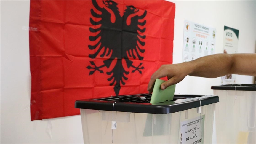 Zgjedhjet ne Shqiperi (Foto AA.tr)