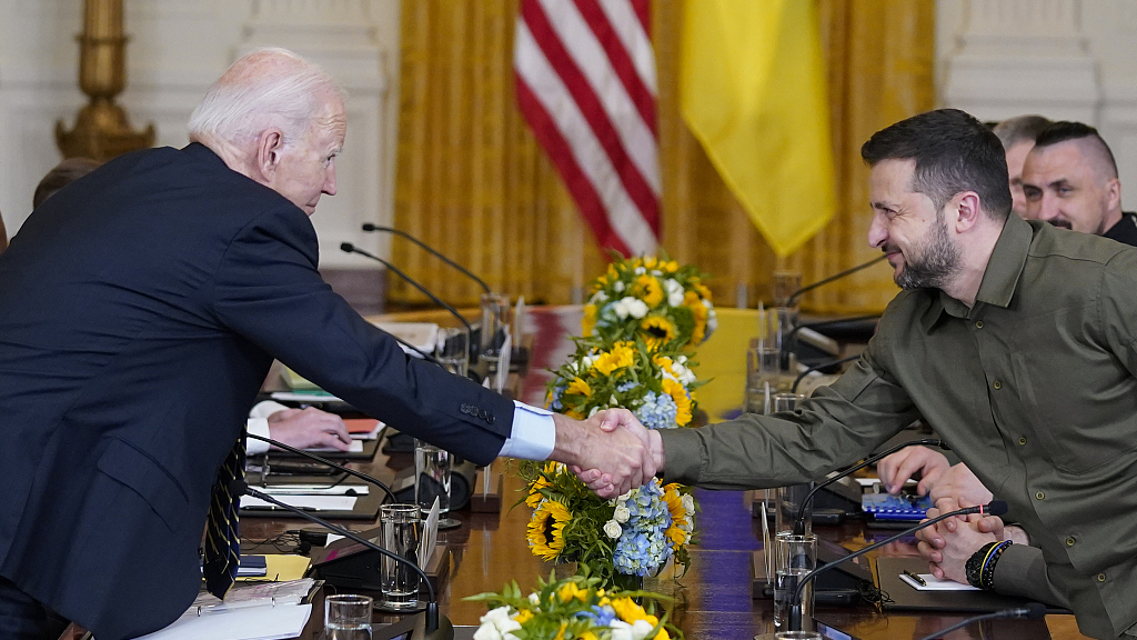 US-Präsident Joe Biden schüttelt dem ukrainischen Präsidenten Wolodymyr Selenskyj im Weißen Haus in Washington die Hand am 21. September 2023. (Foto / CFP)