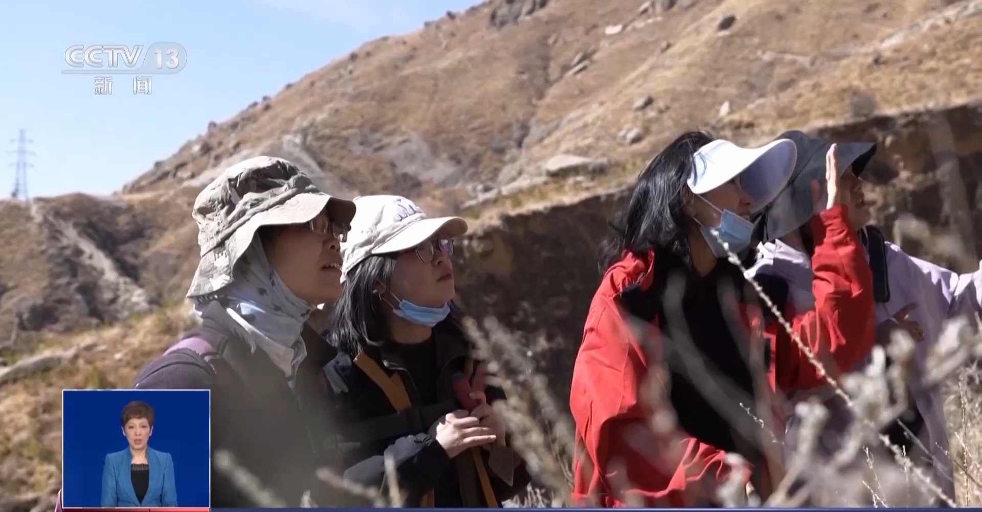 Echipa de femei în arheologie din Xizang, la cercetări de teren.