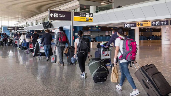 Aeroport ne Itali (Foto Atsh)