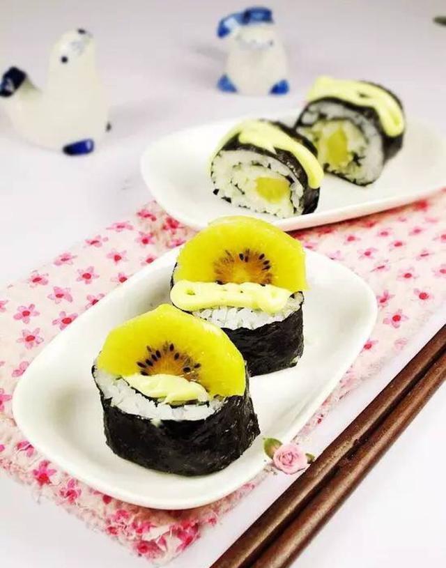 Abincin sushi iri daban daban_fororder_4