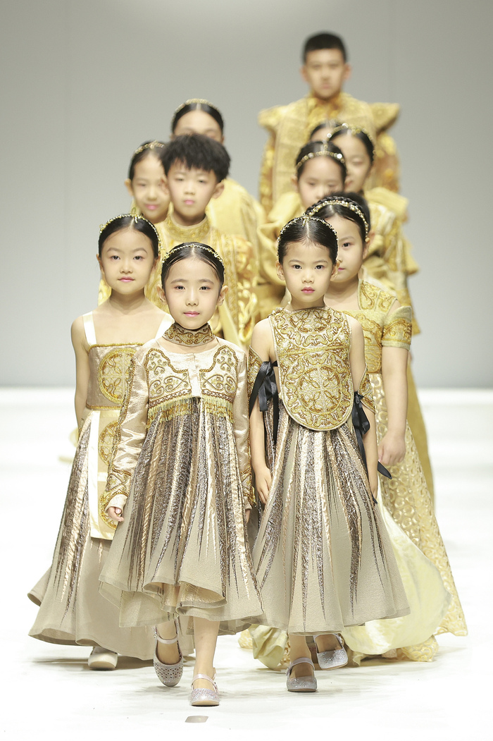 2021 가을 ·겨울 중국 국제 패션 주간_fororder_44