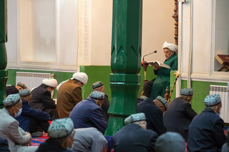 Musulmai a Kashgar na Xinjiang sun yi sallar Juma’a ta farko a watan azumi_fororder_xinjiang-2