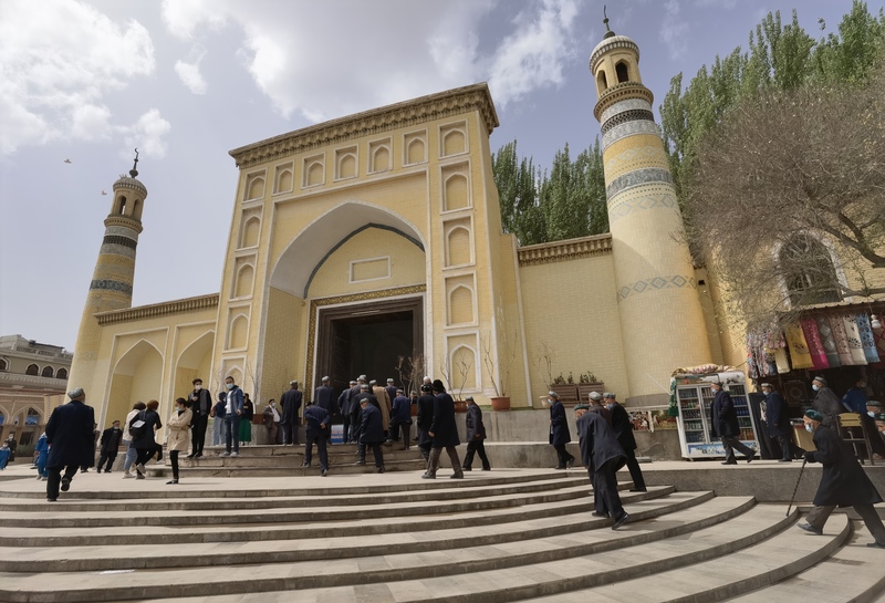 Musulmai a Kashgar na Xinjiang sun yi sallar Juma’a ta farko a watan azumi_fororder_xinjiang-1