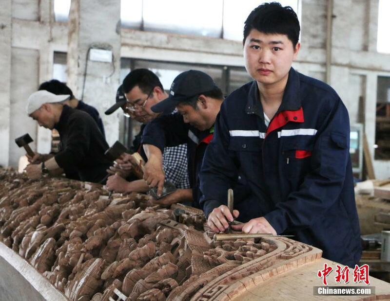 Fasahar sassaka itace a birnin Huangshan na lardin Anhui_fororder_5