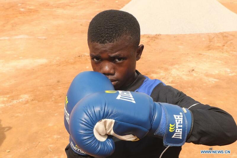 DAN DAMBEN NAJERIYA SULTAN ADEKOYA NA FATAN BUNKASA SANA’ARSA_fororder_nigeria boxing boy