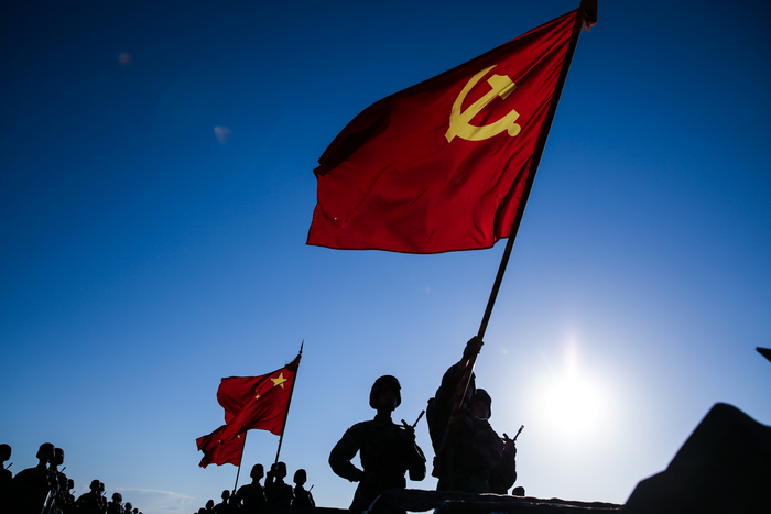 "8.1"특별보도: 중국 군인_fororder_图1 庆祝中国人民解放军成立90周年阅兵活动2017年7月30日在朱日和训练基地举行。（李晋拍摄 ）