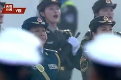 [70주년 경축대회 영상중계-1]열병식 행진종대 인솔에 여장군 첫 등장
